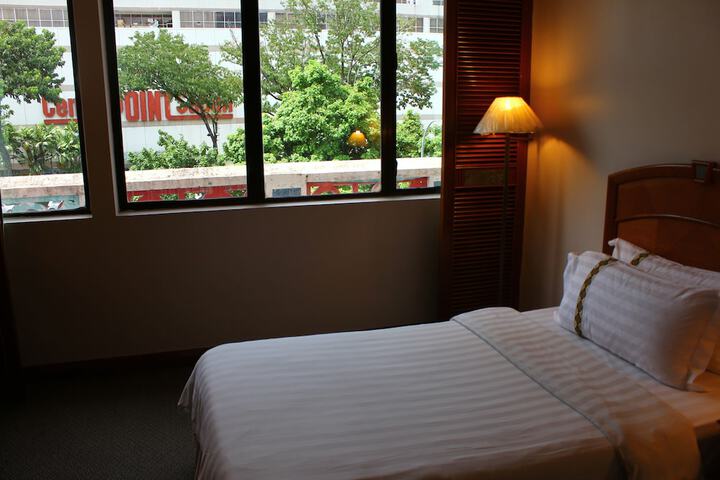 Room 48 of 63