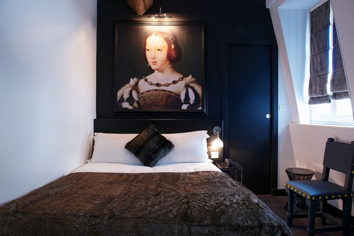 Room 5 of 38