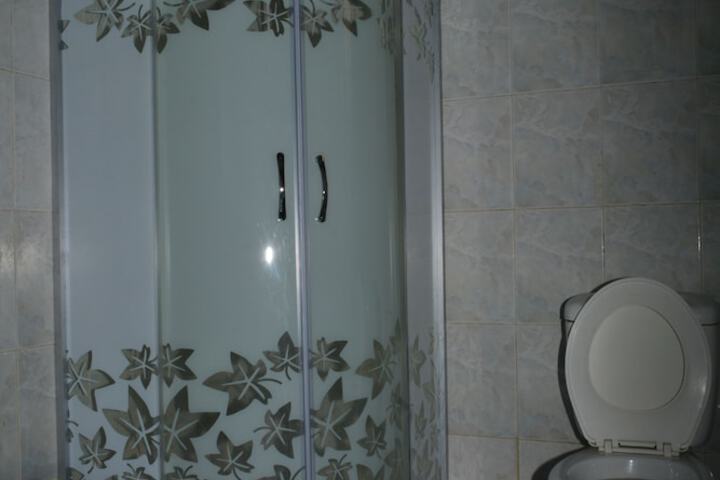 Room 14 of 25
