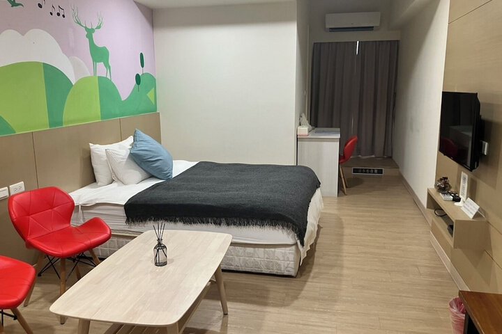 Room 10 of 49