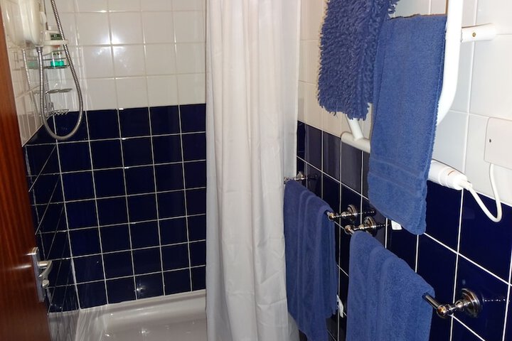Room 10 of 24