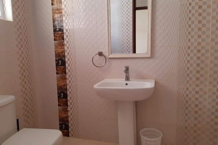 Room 146 of 190