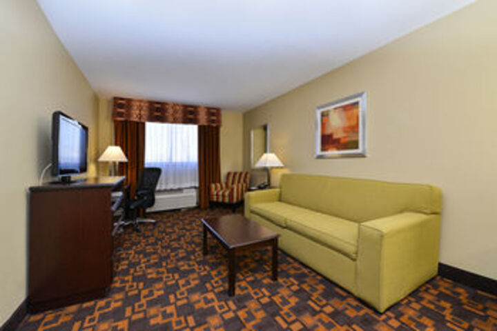 Room 25 of 28