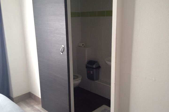 Clean Restrooms