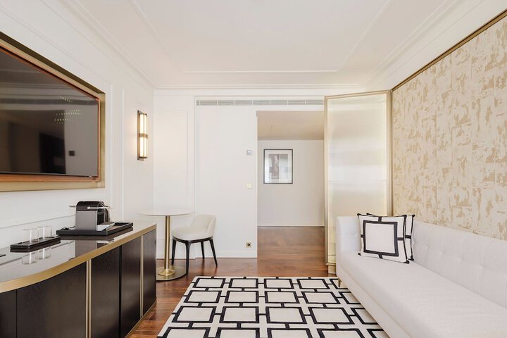 Room 47 of 150