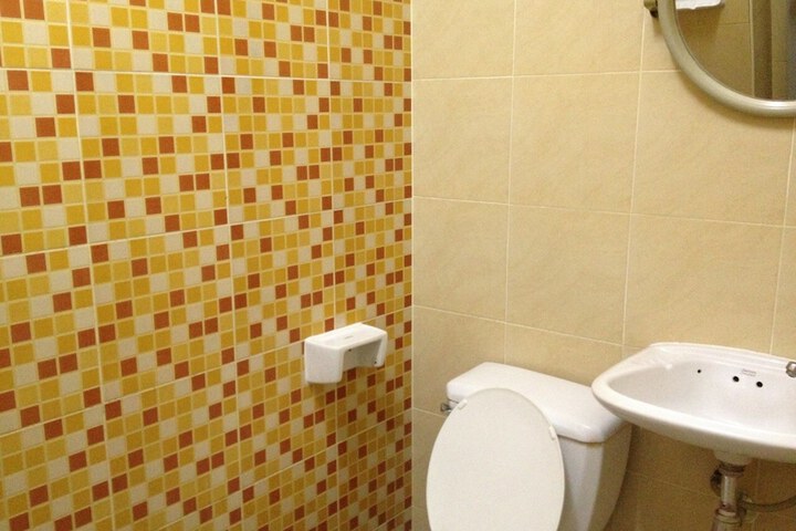 Room 19 of 25