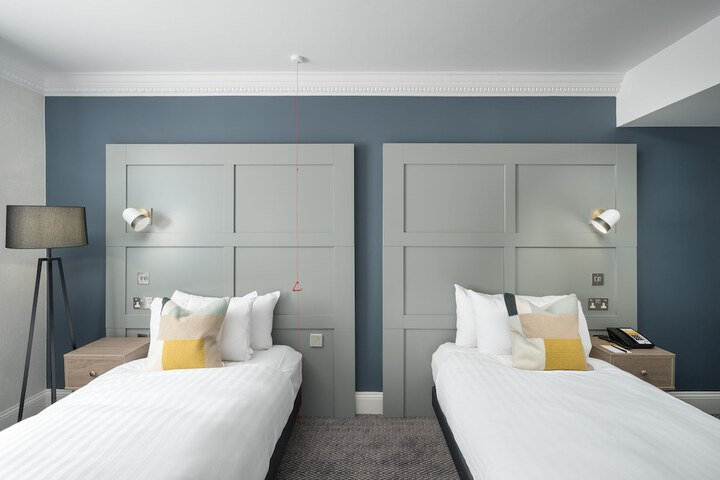 Room 14 of 85