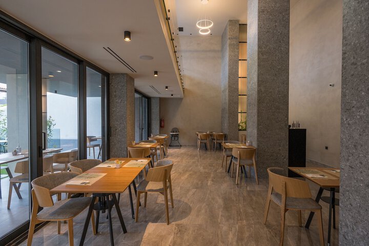 Dining 124 of 147