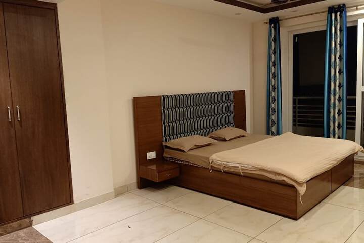 Room 7 of 20