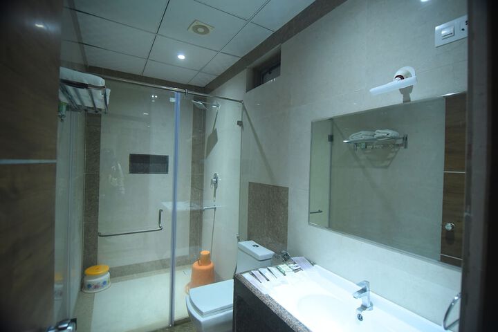 Room 19 of 28