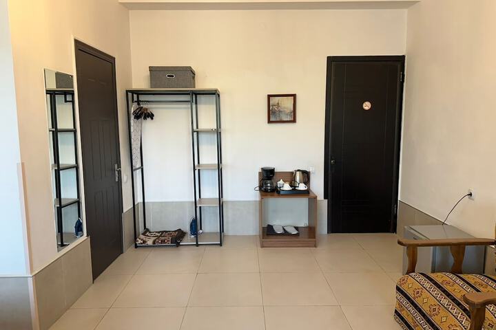 Room 27 of 66