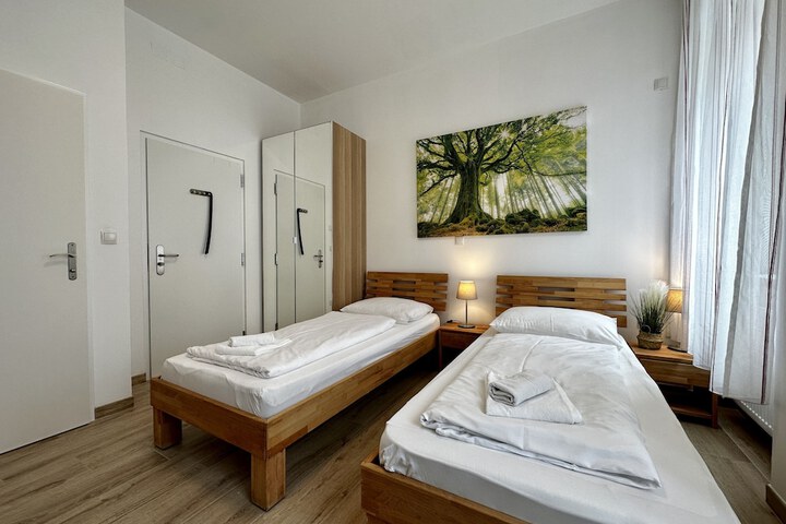 Room 12 of 71