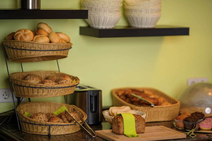 Breakfast/Coffee Service 60 of 69