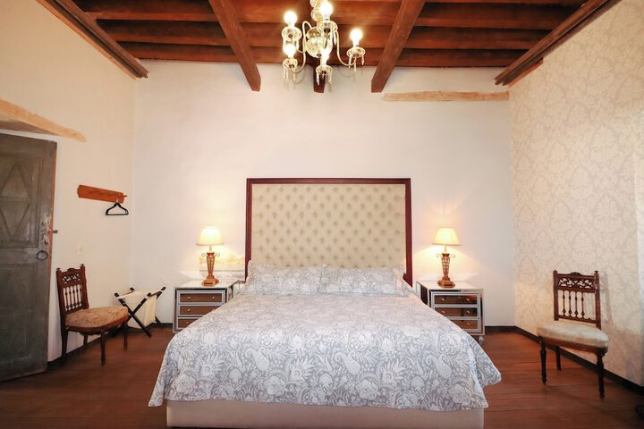 Room 4 of 49