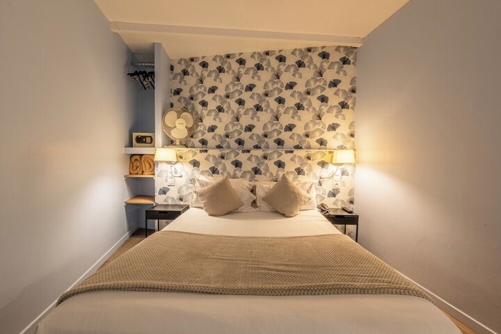 Room 5 of 53