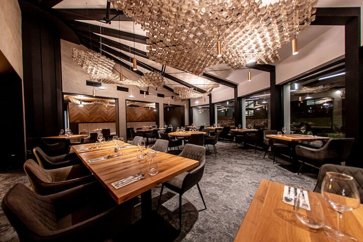 Dining 103 of 139