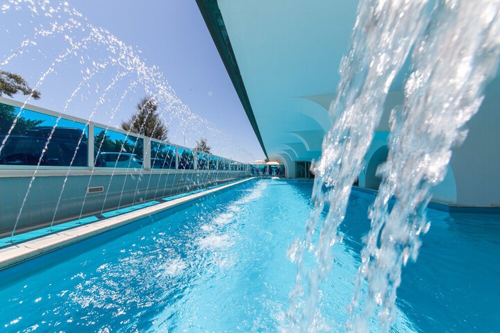 Pool 10 of 31