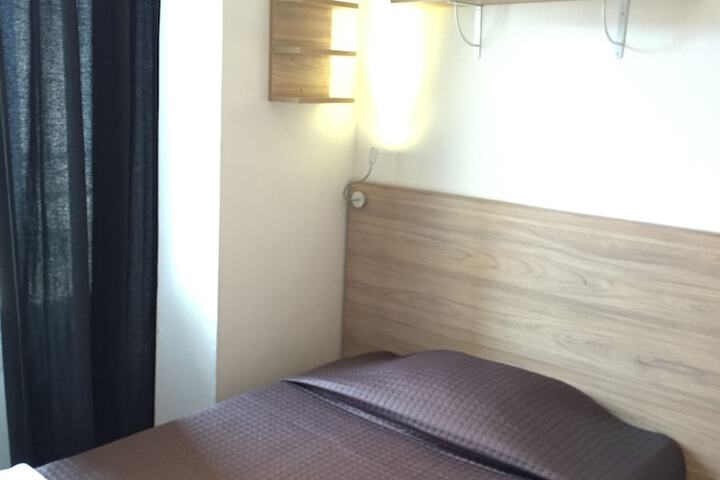 Room 7 of 35