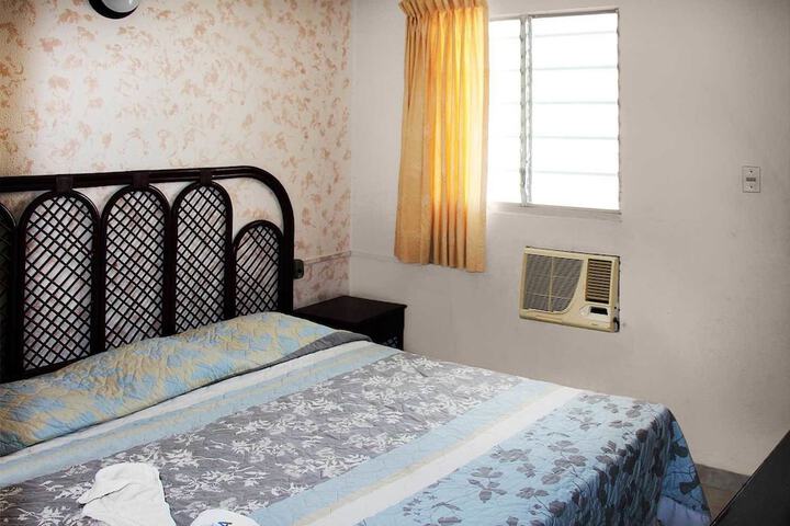Room 6 of 30