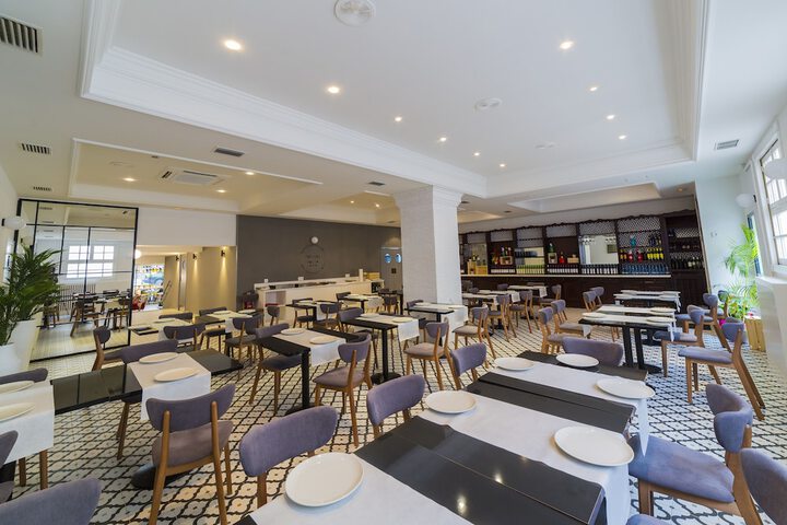 Food court