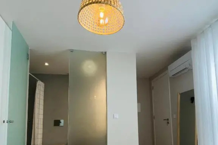 Room 3 of 9
