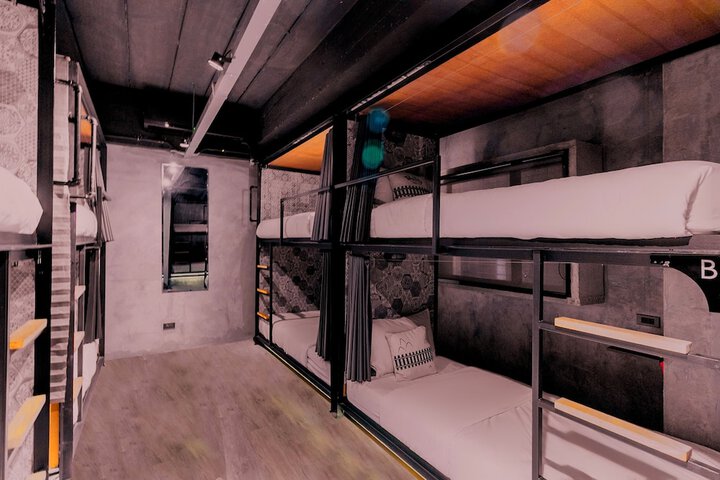 Room 24 of 69