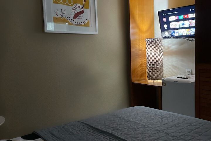 Room 7 of 27