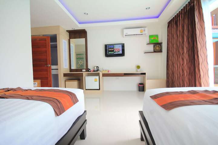 Room 6 of 52
