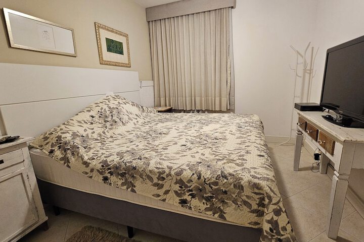 Room 9 of 51