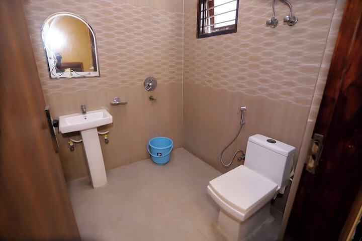 Room 13 of 14