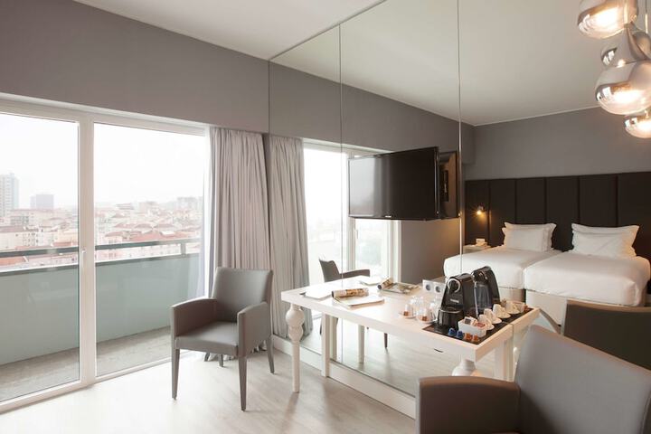 Room 21 of 73