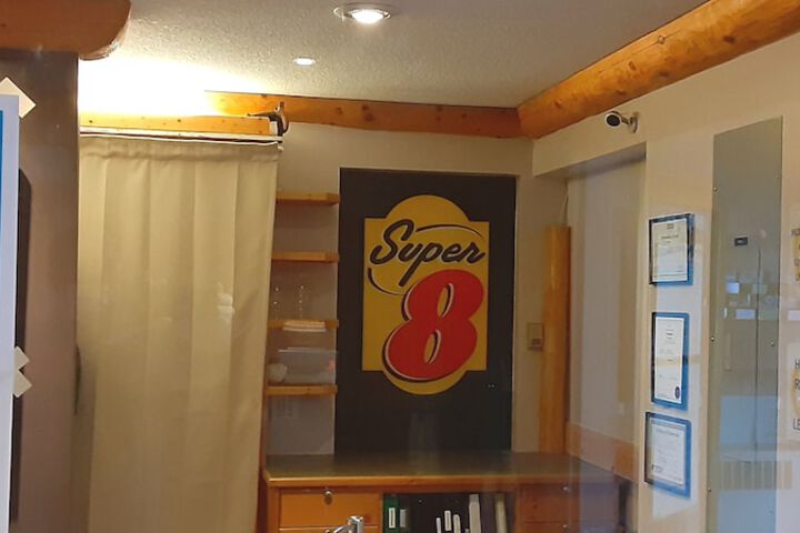 Hotel Interior 4 of 37