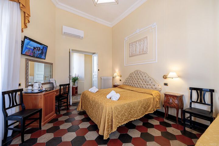 Room 33 of 125