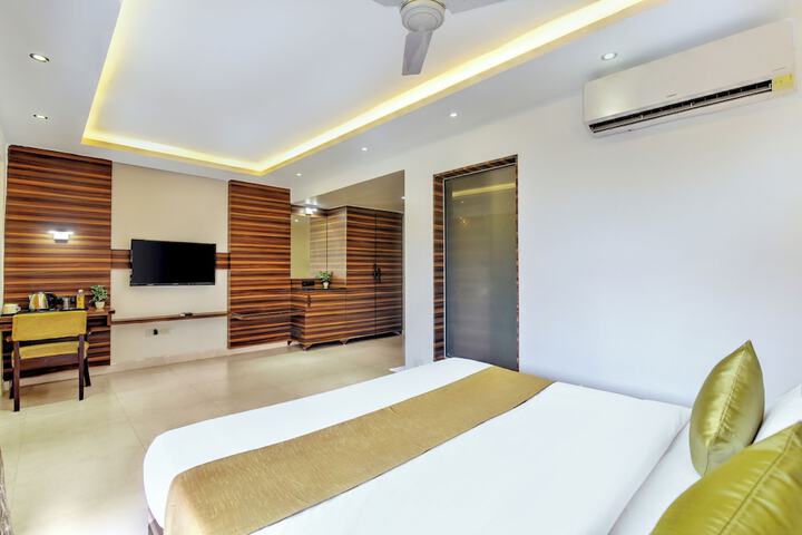Room 5 of 65