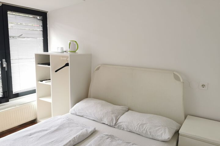 Room 13 of 45