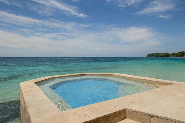Pool 47 of 69