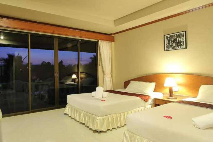 Hotel Exterior 45 of 45