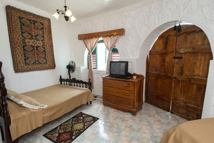 Room 2 of 45