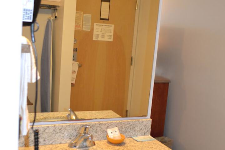 Room 201 of 259