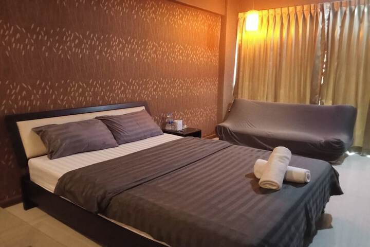 Room 15 of 49