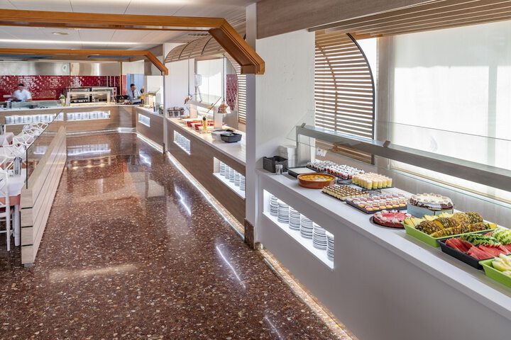 Breakfast buffet
