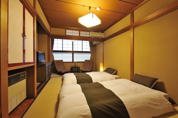 Room 7 of 29