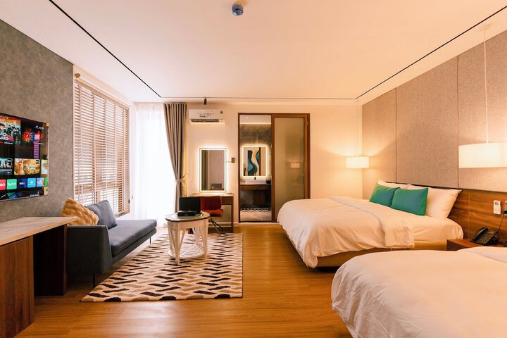 Room 18 of 74