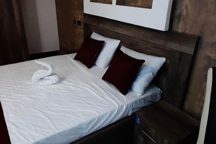Room 3 of 19