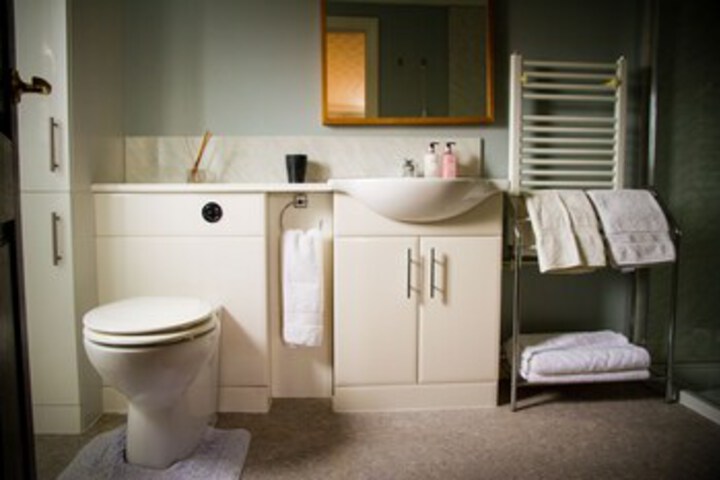 Room 2 of 36