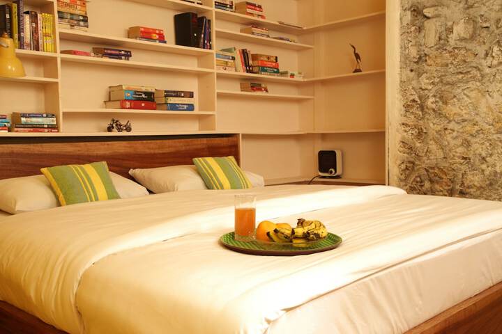 Room 3 of 70