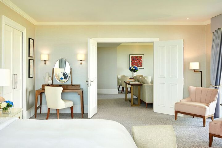 Room 27 of 72