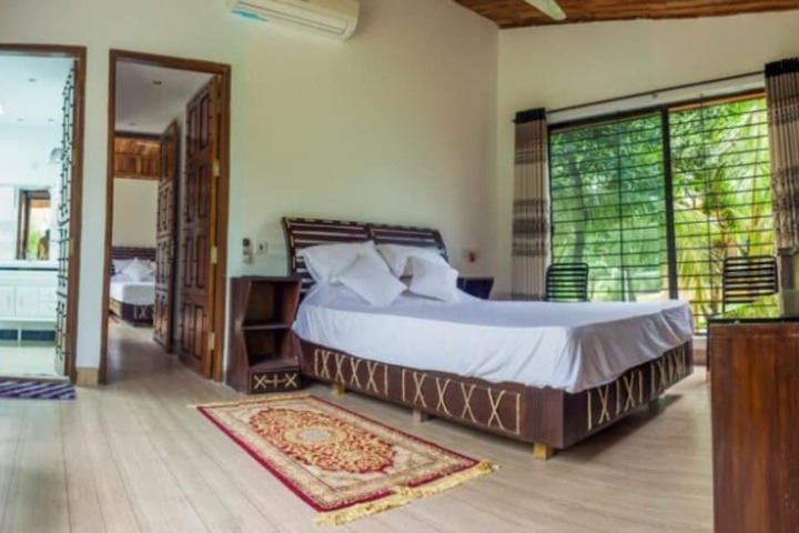 Room 3 of 21