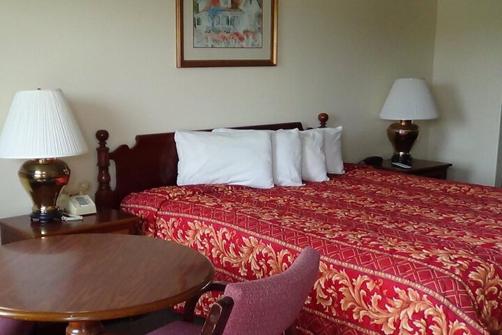 INTERSTATE INN JOHNSON CITY