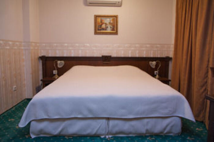 Room 26 of 53